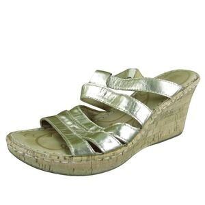 Born Women's Slide Gold Leather Sz 8 Medium Gently Used 2025